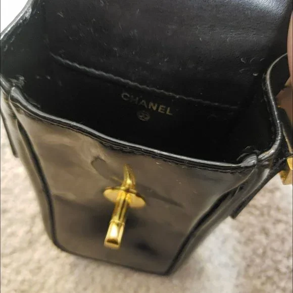 Chanel Phone Holder Crossbody Bag Purse Vintage Patent Leather - Picture 8 of 17